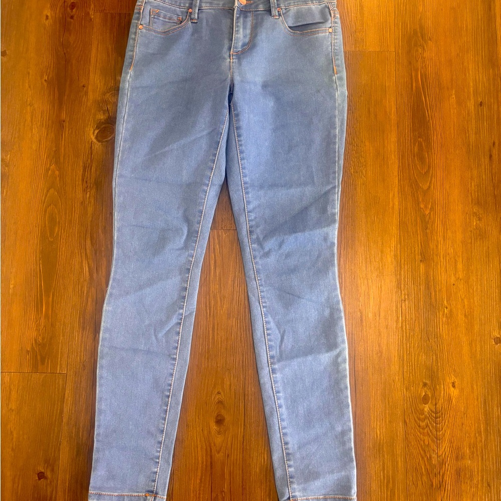 Women's Skinny Light Blue Jeans, size 26, Rachel